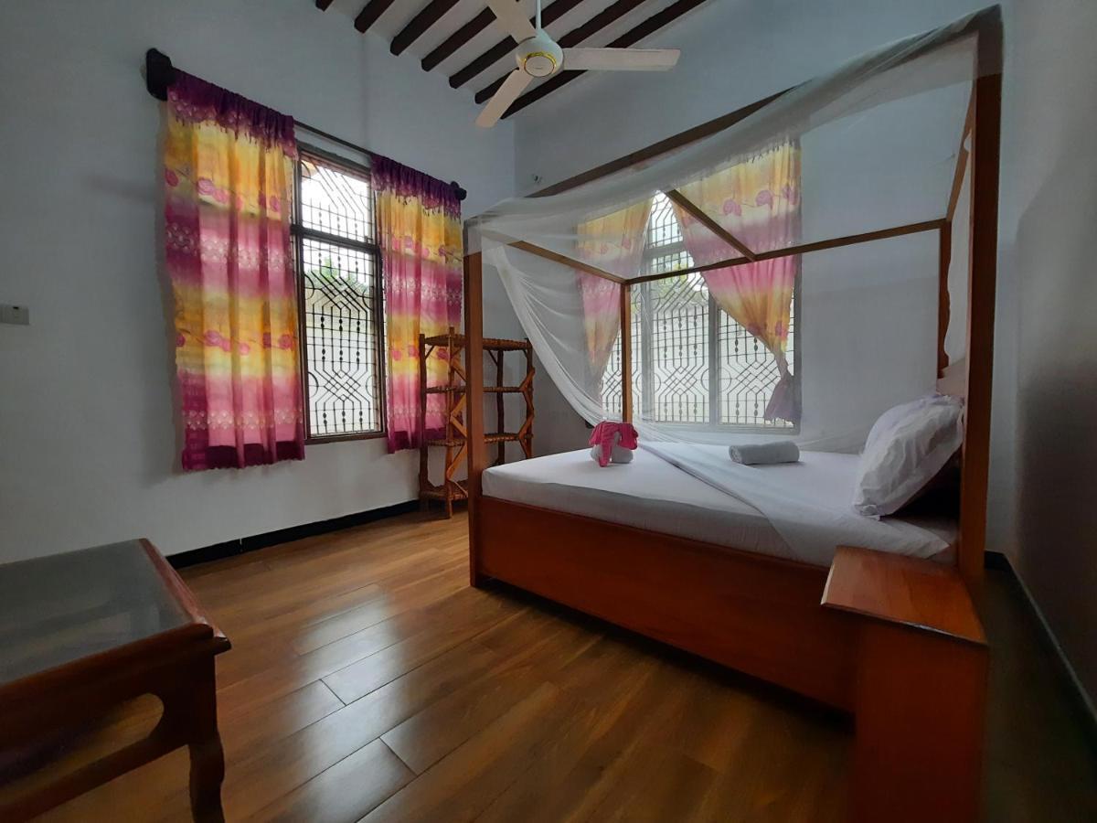 Kajificheni House Bed & Breakfast Нунгви Екстериор снимка