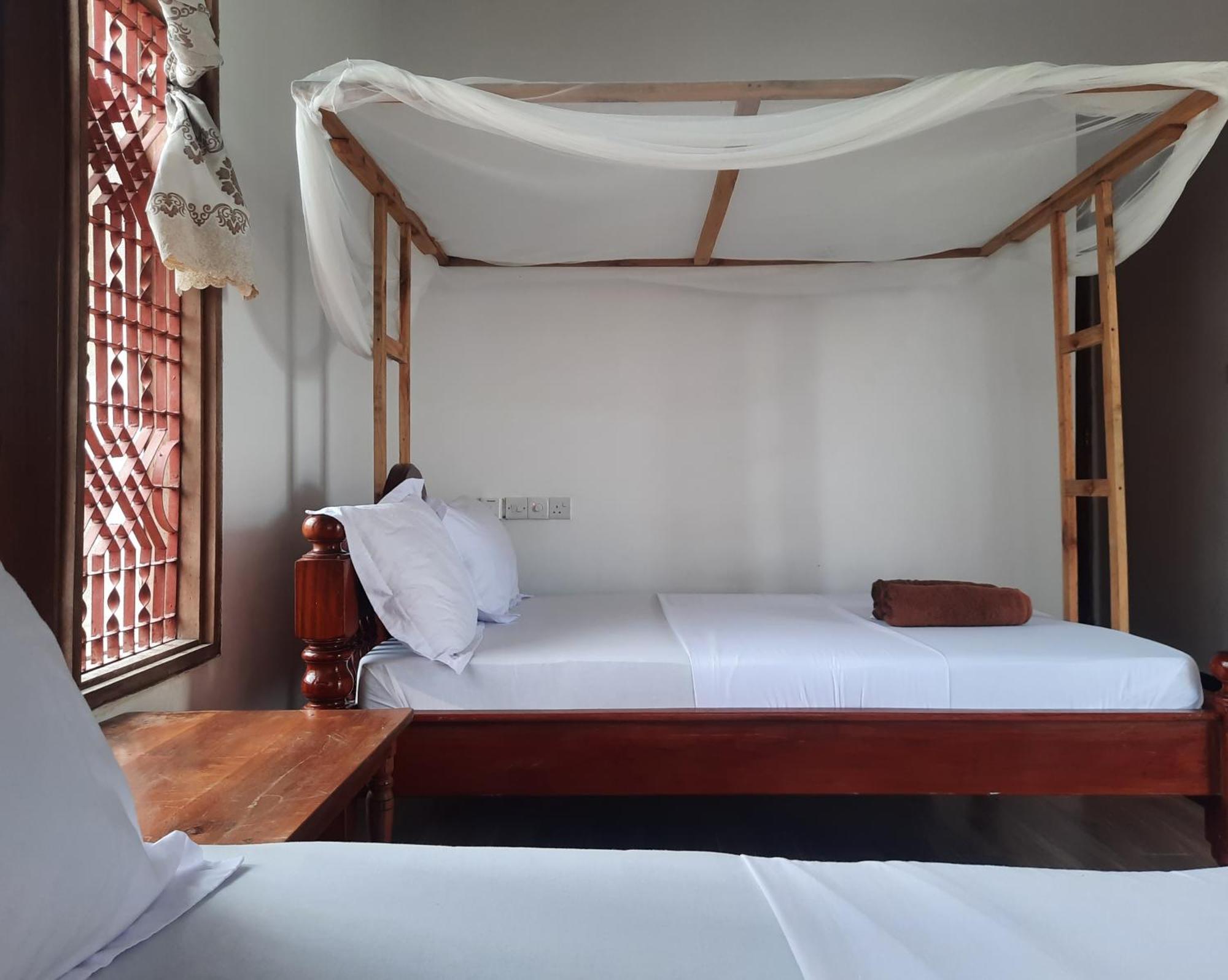 Kajificheni House Bed & Breakfast Нунгви Екстериор снимка