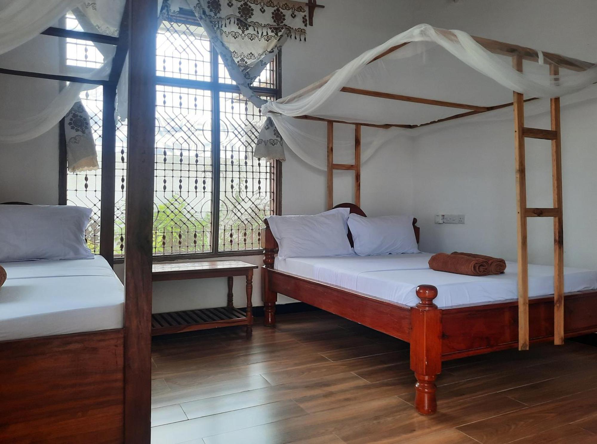 Kajificheni House Bed & Breakfast Нунгви Екстериор снимка