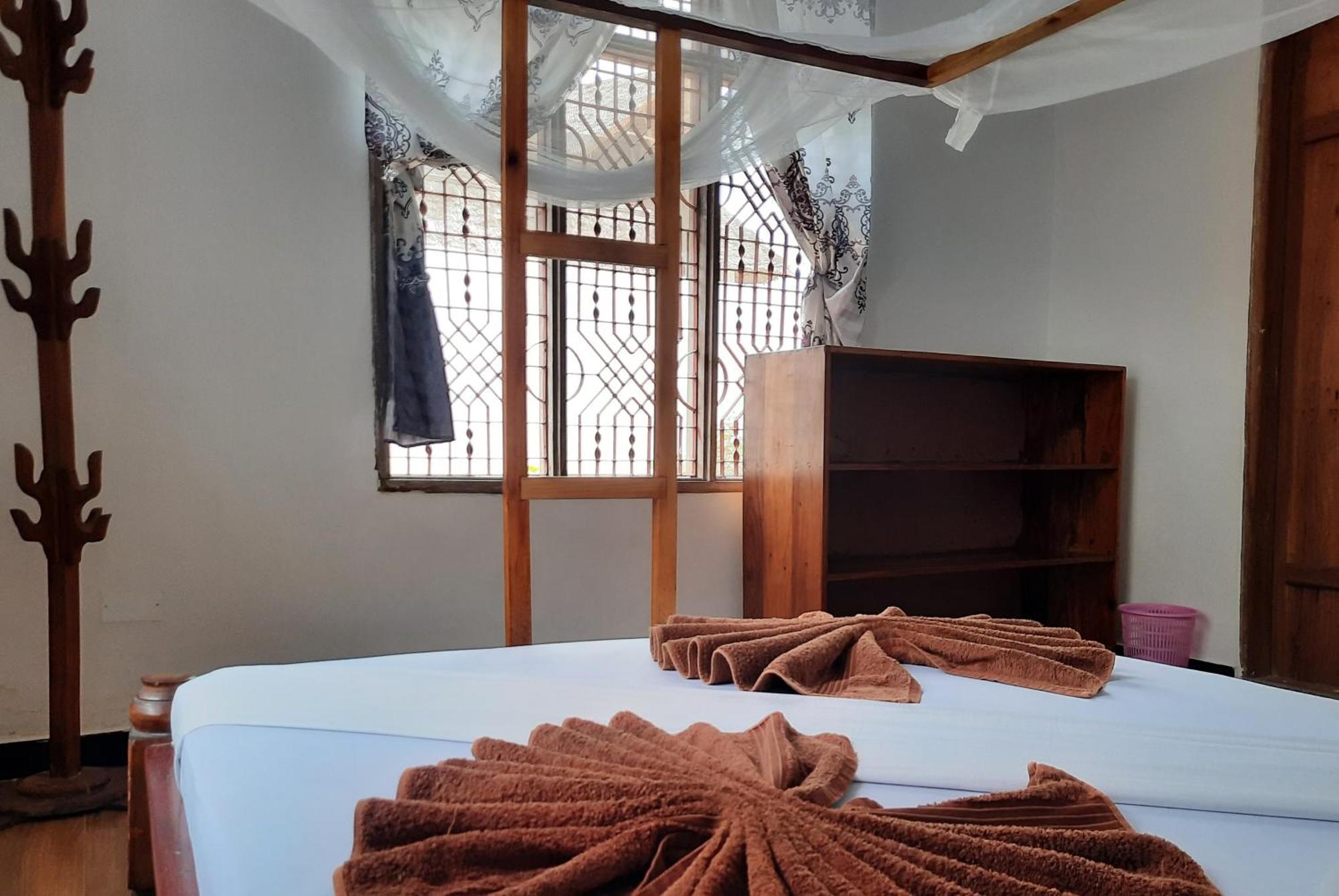 Kajificheni House Bed & Breakfast Нунгви Екстериор снимка