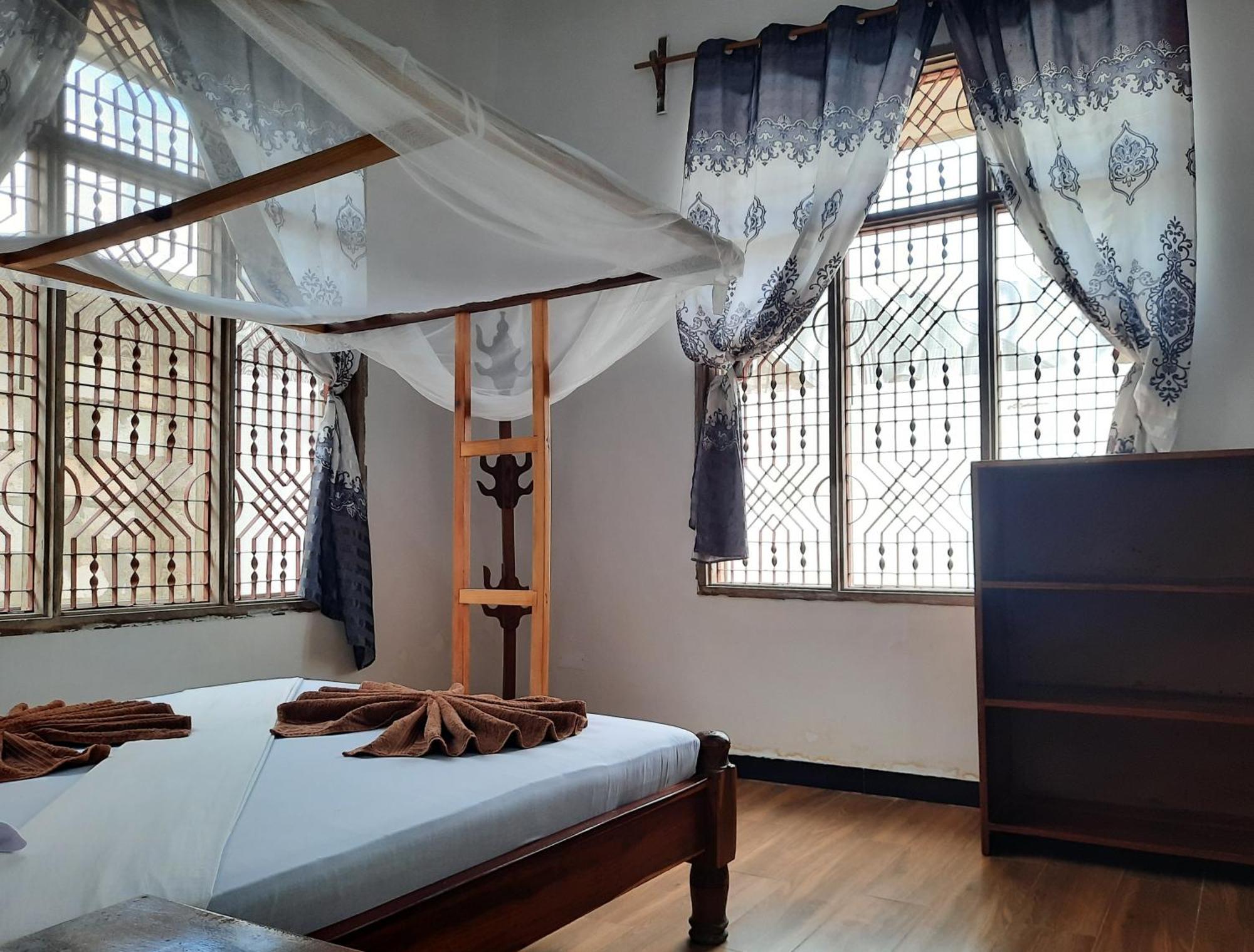 Kajificheni House Bed & Breakfast Нунгви Екстериор снимка